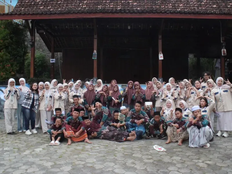 Dokumentasi Himpunan Mahasiswa Tata Boga, Tata Busana, Tata Rias dan Kecantikan #3